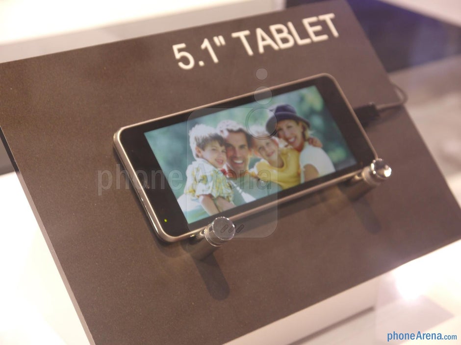 A quick look at Toshiba's 5.1-inch, 7.7-inch and 13.3-inch tablets