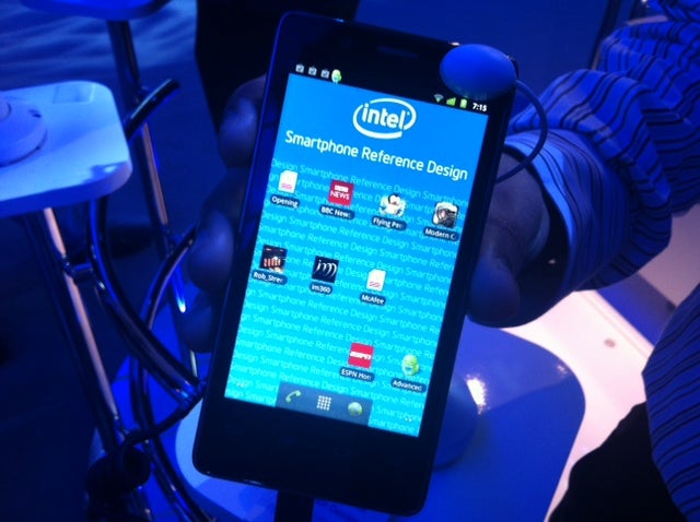 Reference model of Intel powered smartphone displayed at CES - Orange to offer Android phone this summer, with Intel Inside