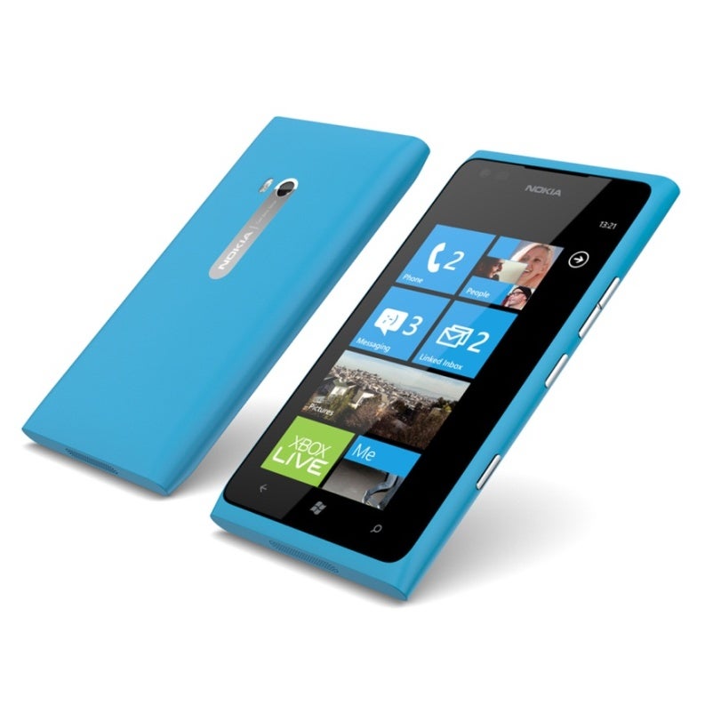 Nokia Lumia 900 goes international, starts shipping in Q2