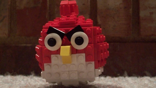 Lego version of an Angry Bird - Lego Apple Store needs plenty of votes to end up in production