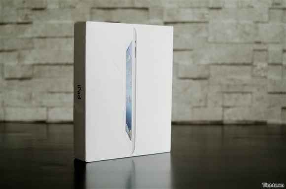 New iPad first unboxing comes from Vietnam: 1GB of RAM, CPU speed hasn't changed