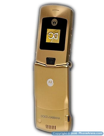 Dolce & Gabbana and Motorola's new V3i Gold
