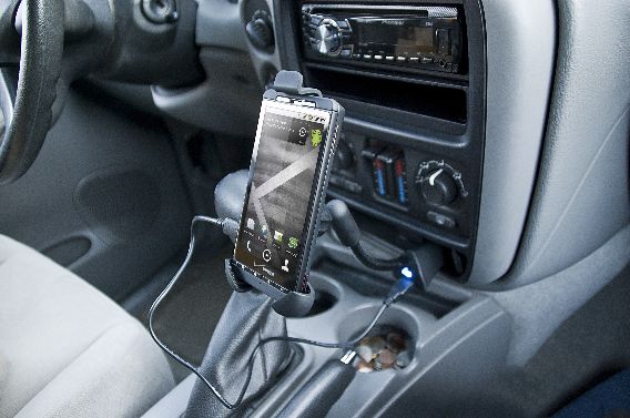 Bracketron&#039;s Universal USB Power Dock Pro Flex accommodates pretty much any smartphone