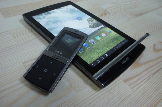 Asus Transformer Pad 300 to debut for $379 at J&amp;R, MeMO ME171 gets unboxed and benchmarked