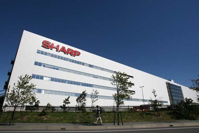 Sharp&#039;s IGZO factory in Kameyama - Sharp starts producing IGZO panels for smartphones and tablets