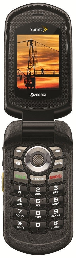 Kyocera DuraXT brings its rugged clamshell form factor to Sprint for $69.99 on-contract