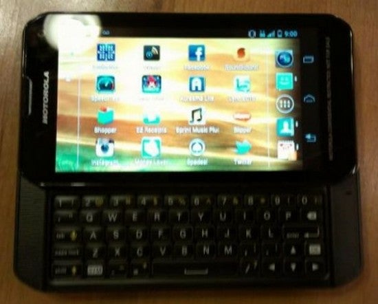 The side-slidin&#039; Motorola PHOTON Q 4G - Motorola PHOTON Q 4G visits FCC