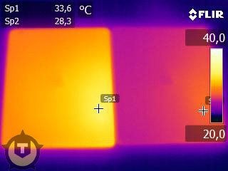 The new iPad (left) gets hotter than the iPad 2 (right) during use - Apple revises the iPad, aims to prevent overheating issues