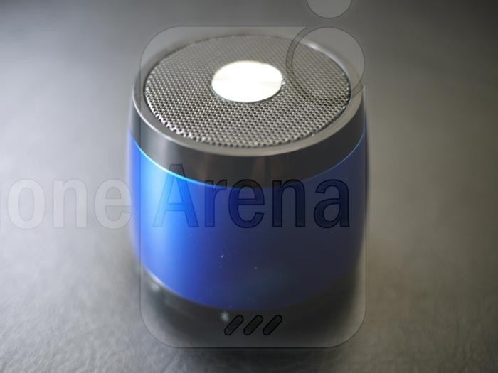 HMDX Jam Bluetooth Wireless Speaker handson PhoneArena