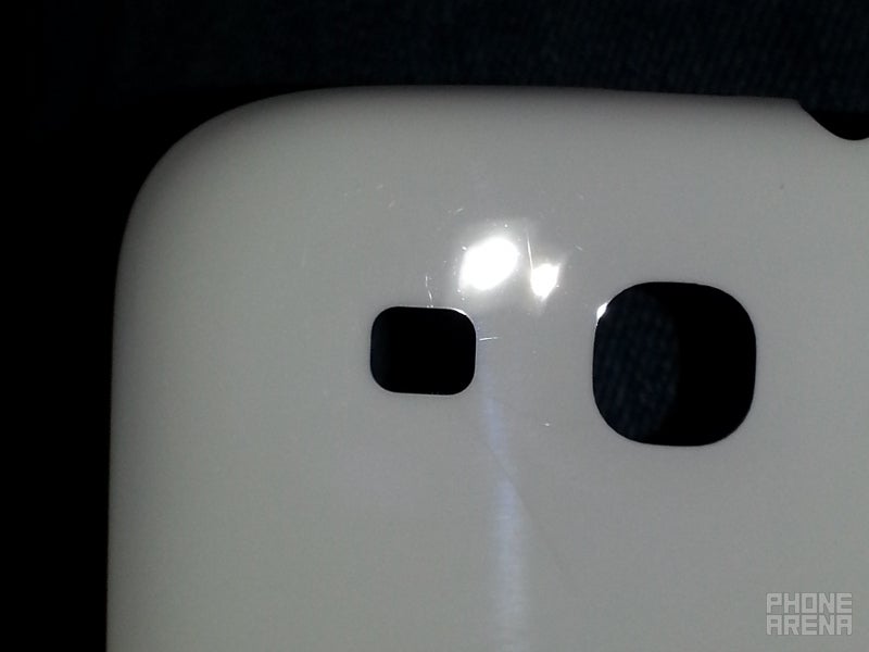 White Samsung Galaxy S III having build quality issues too?