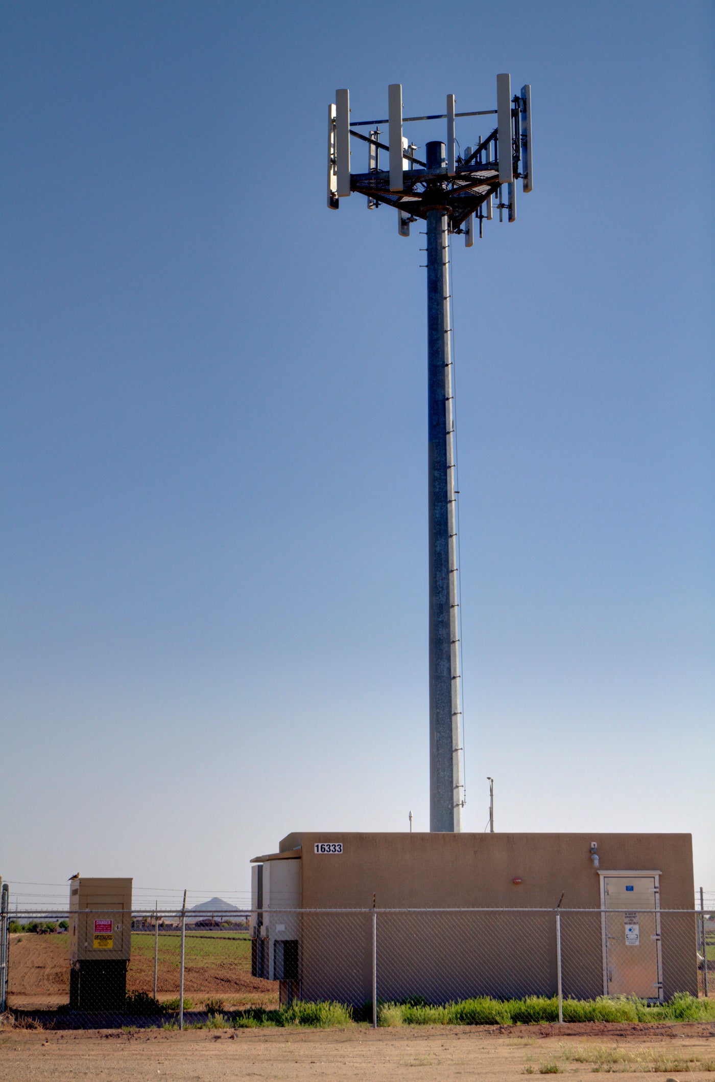 One of Verizon's LTE towers - Verizon adding and expanding its LTE coverage in 72 markets on Wednesday