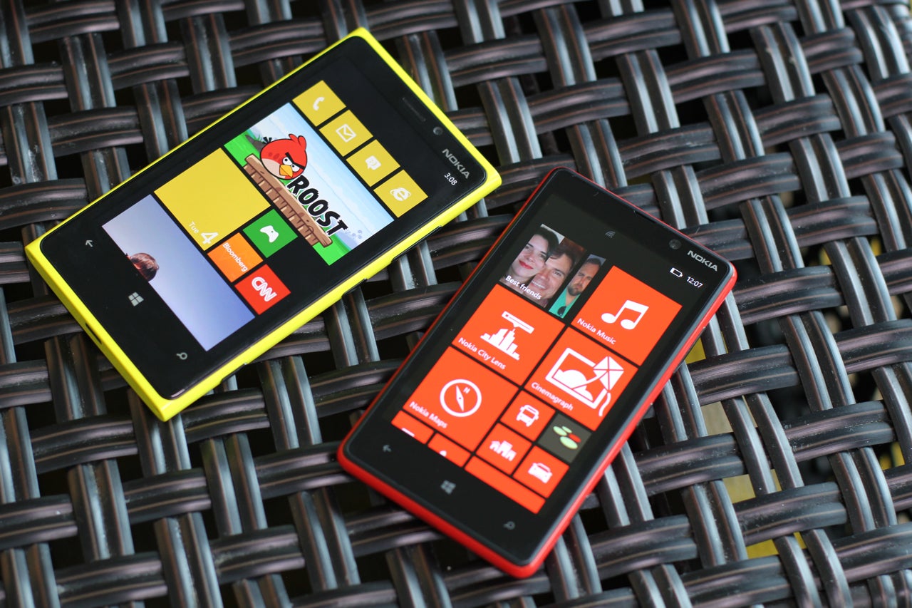 The Nokia Lumia 920 (L) and Nokia Lumia 820 - AT&amp;T introduces Nokia Lumia 920 and Nokia Lumia 820; sales to start next month