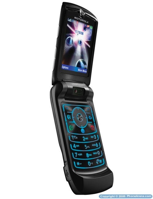 Motorola showcases two new 3G phones - MAXX and V3xx