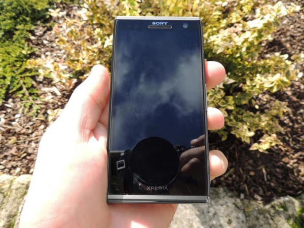Is this the Sony C650X Odin phablet? - Sony C650X Odin phablet caught on camera