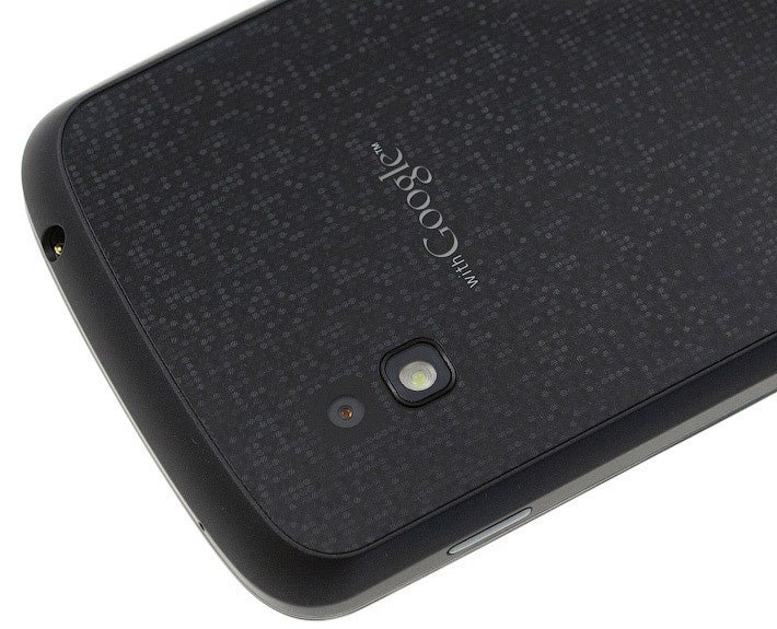 The sparkling back of the LG Nexus 4 - LG Nexus 4 to get bumpers, but not for left handed death grip