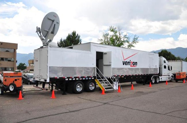 Verizon&#039;s mobile emergency trailers were a big help in the days following the storm - New York Senator asks the FCC to require backup power source for carriers after Frankenstorm