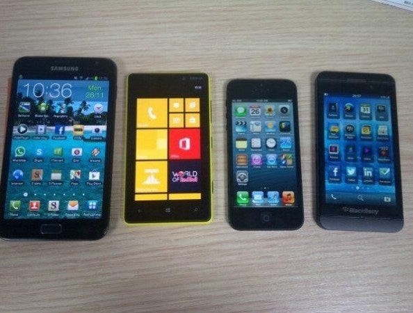 BlackBerry 10 L-series phone stars in a picture with iPhone 5, Lumia 920 and Galaxy Note