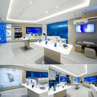 First-Samsung-Mobile-Store1