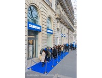 First-Samsung-Mobile-Store3