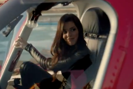 Carly takes to the air in the new spot - New commercial for T-Mobile focuses on 4G coverage; more info on the &quot;Life without Limits&quot; contest