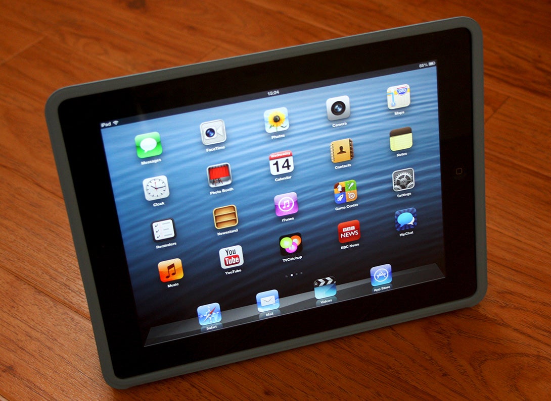 The fourth-gen iPad 4 was one of the items stolen - Thieves steal five Apple iPads from Microsoft, leave everything else alone