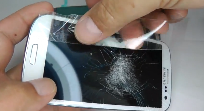 Why you need a case for your smartphone - Video gives you 30 minutes of reasons why you should buy a case for your smartphone