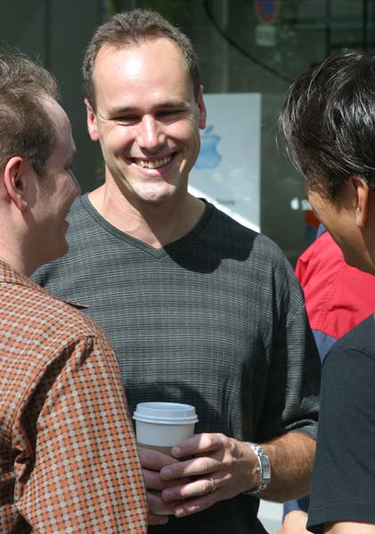 Jerry McDougal in happier times - Apple&#039;s retail VP Jerry McDougal calls it quits