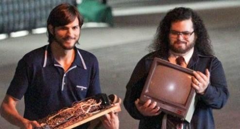Kutcher and Gad as Jobs and The Woz - Steve Wozniak says opening movie scene in jOBS was made up