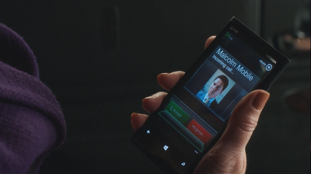 The Nokia Lumia 920 on Arrow, note the enhanced UI - Nokia Lumia 920 stars on television thanks to nifty product placements