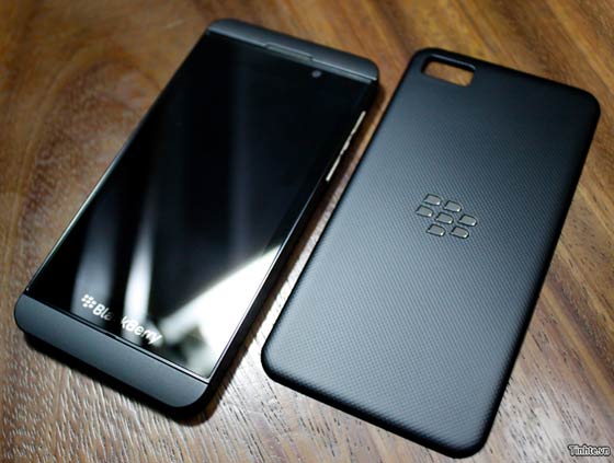 RIM is expected to introduce two handsets, including the BlackBerry Z10, on Wednesday - BlackBerry 10: Poll shows that Americans like what they see so far