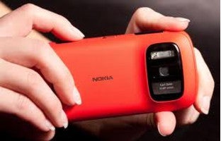We might see the Nokia EOS which is a Windows Phone model with the same camera sensor found on this Nokia 808 PureView - Nokia to hold press conference at MWC on February 25th
