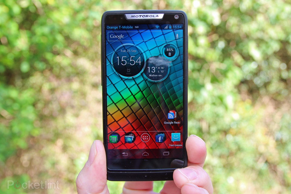 Motorola RAZR i - Motorola RAZR i gets its Jelly Beans in France
