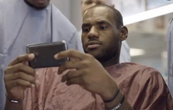 The Samsung GALAXY Note II looks downright small in the hands of the NBA&#039;s reigning MVP - Official app for NBA All-Star weekend is a slam dunk!