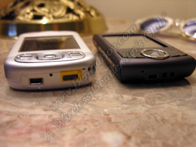 Live pictures of HTC&#039;s Artemis and Trinity