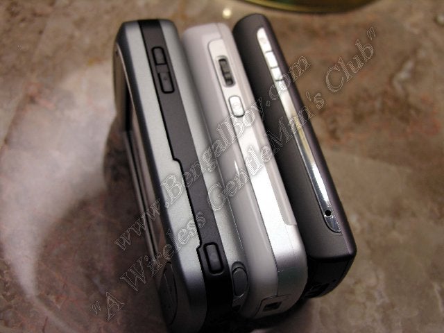 Live pictures of HTC&#039;s Artemis and Trinity
