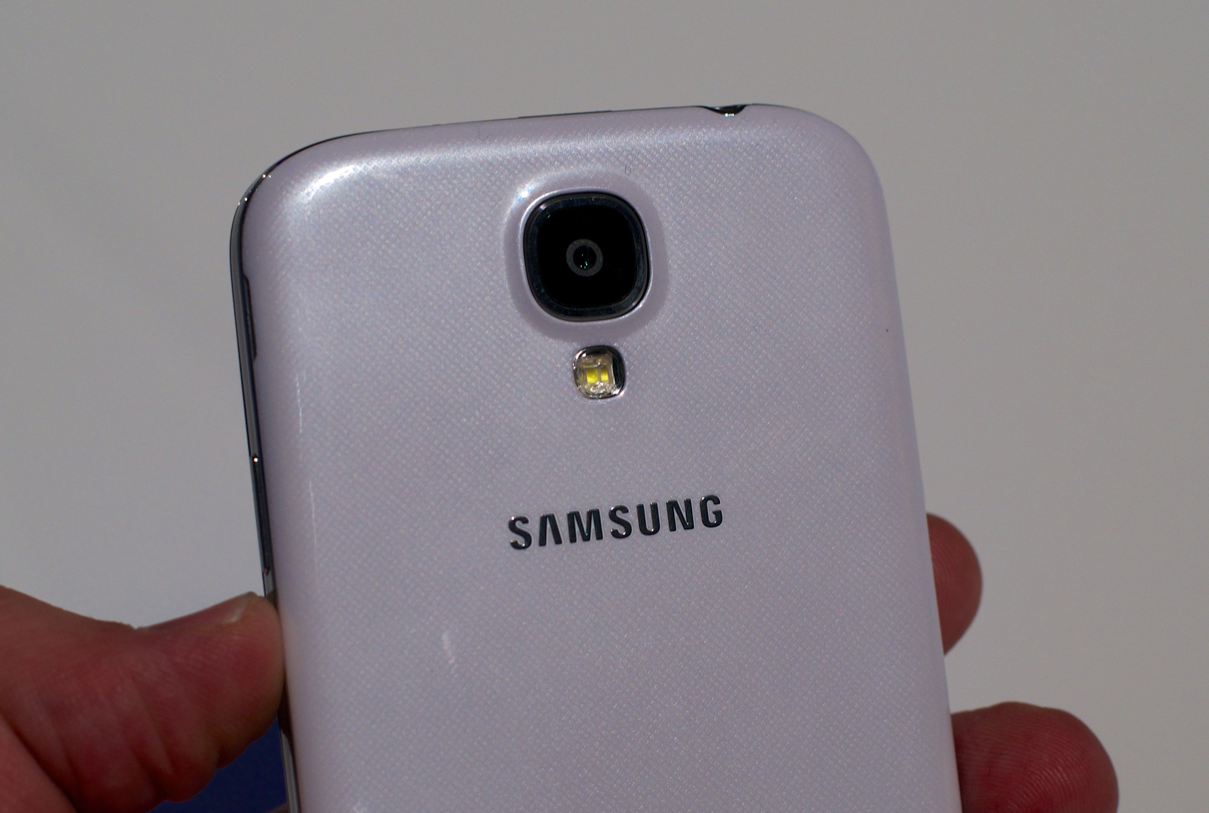 The Samsung Galaxy S4 does not capture FHD video at 60fps - Qualcomm admits error on Samsung Galaxy S4 video capture specs
