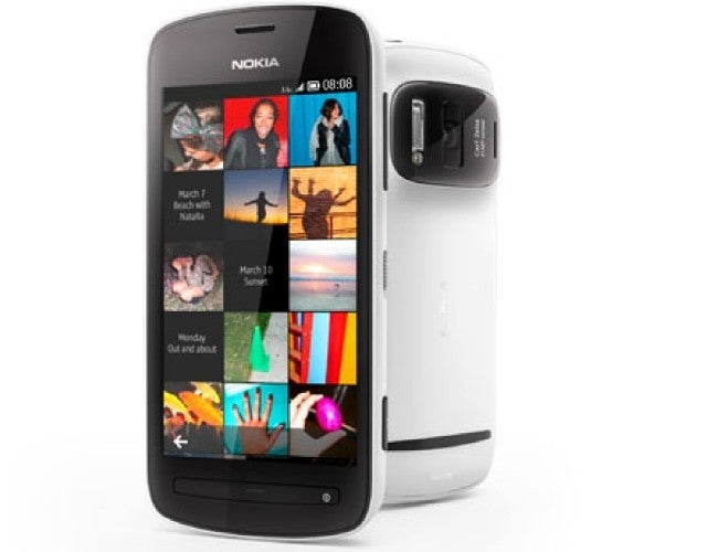 The Nokia 808 Pureview camera will be similar to the one expected on the EOS - Nokia said to be debating whether the Lumia EOS will be a dual or quad-core model