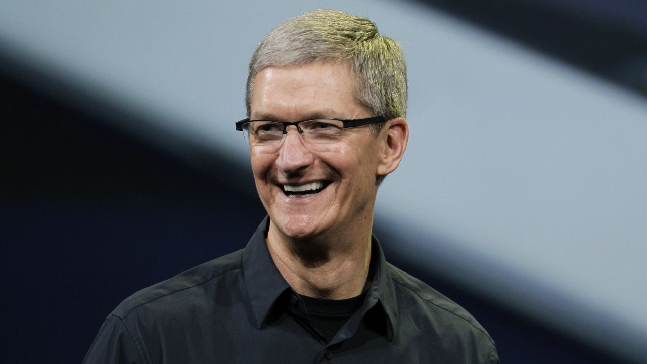 Tim Cook says &#039;no&#039; to iPhone with larger screen, says there are too many trade-offs