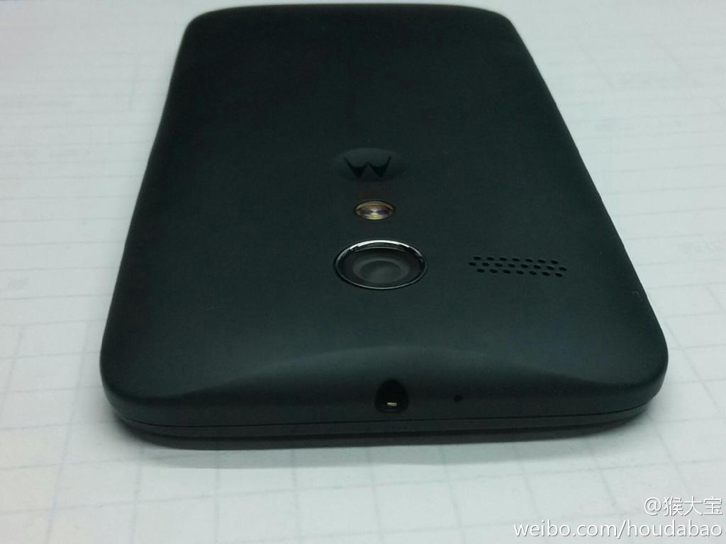 Fully assembled Motorola Moto X leaks, all black