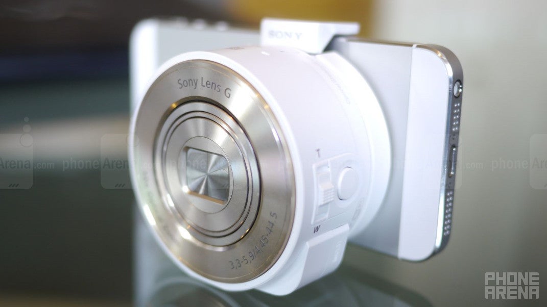 Sony Cyber-shot DSC-QX10 and DSC-QX100 hands-on