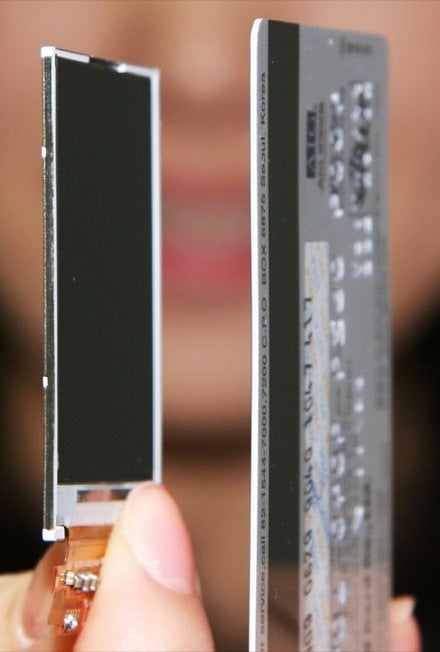 LG.Philips announces 1.3 mm LCD panel - world's slimmest