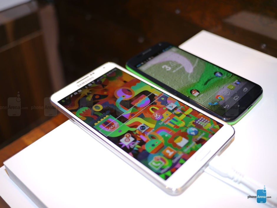 Samsung Galaxy Note 3 vs Motorola Moto X first look PhoneArena Samsung Galaxy Note 3 vs Motorola Moto X first look PhoneArena