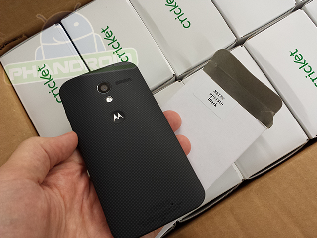 Dummy models of the Motorola Moto X are arriving at Cricket Wireless - Motorola Moto X dummies arrive at Cricket