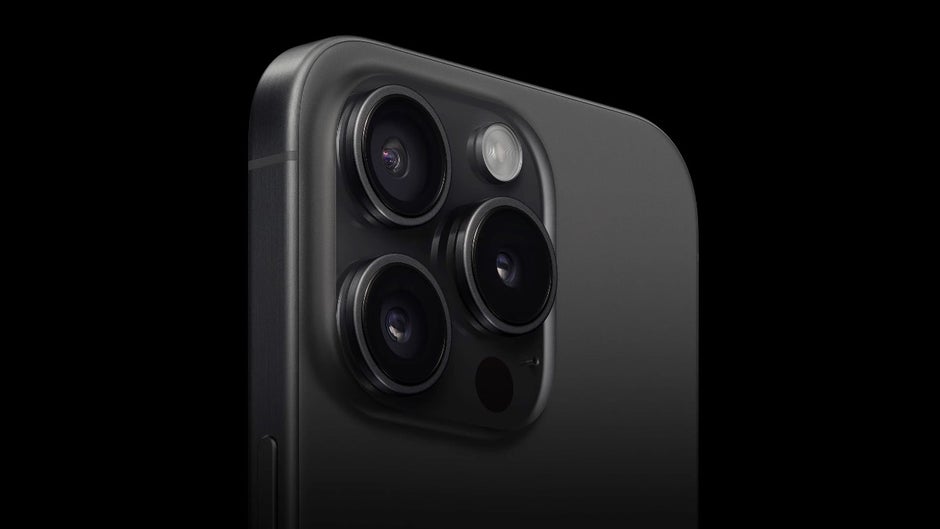 Apple iPhone 15
