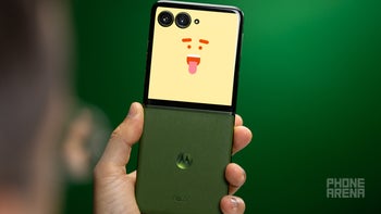 Motorola Razr Plus (2024)