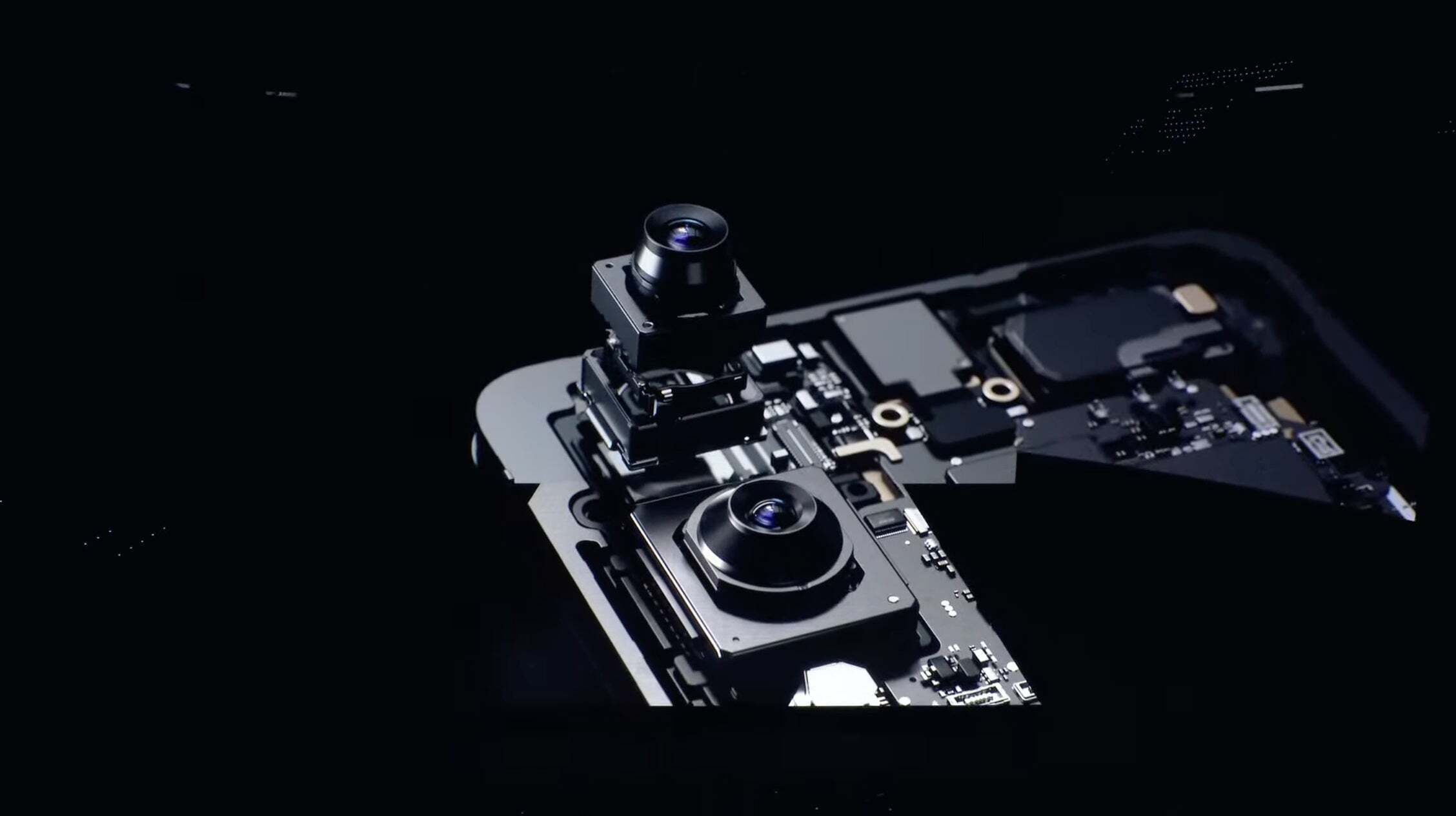 Render of the Galaxy S25 Edge&amp;#039;s camera module components.