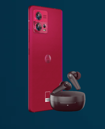 Treat yourself to the Edge 30 Fusion in Viva Magenta and save big!