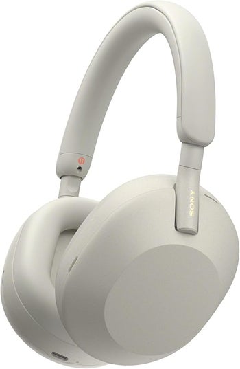 Sony WH-1000XM5 (Silver): Save $102 at Amazon