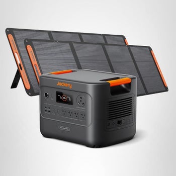 Jackery HomePower 3000 bundle: now $1,300 off