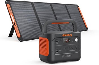 Jackery Explorer 1000 v2 with solar panel: 50% off